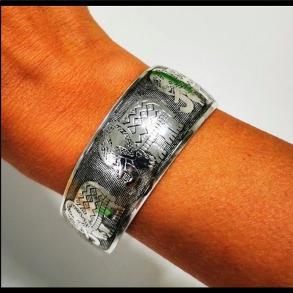 🆕 Elephant Tibetan Silver Totem Bangle Bracelet - Super cute! - Picture 7 of 9